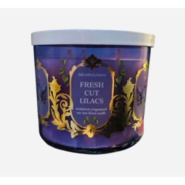 Imagem de Bath and Body Works, White Barn Vela de 3 pavios com óleos essenciais - 411 g - Aromas frescos da primavera 2021! (lilás frescos)