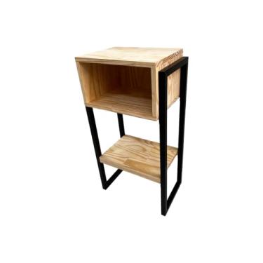 Imagem de Mesa de Cabeceira Industrial Para Apartamento Compacto
