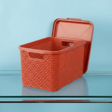 Imagem de Caixa Organizadora Empilhável de Plástico, CestoTerracota, 7 Litros, com Tampa e Textura Rattan, 16x28x18cm, para Casa e Escritório