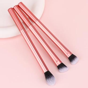 Imagem de O conjunto de pincéis de maquiagem de 3 peças pode ser usado para misturar, aplicar sombra, e é adequado para qualquer visual de maquiagem.