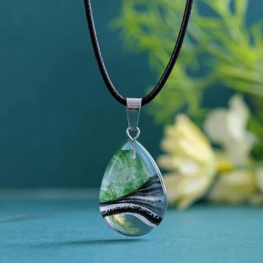 Imagem de Colar de Cristal em Forma de Gota com Flor Interna - Presente Perfeito