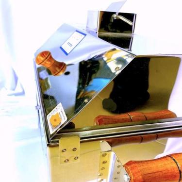 Imagem de Churrasqueira Bafo A Carvão Portátil Com Grelha para Casa, Camping ou 