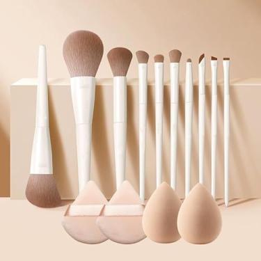 Imagem de Conjunto de pincéis de maquiagem e ferramentas de beleza (branco) – Kit de 14 peças com 10 pincéis premium, 2 esponjas de maquiagem e 2 puffs de pó para aplicação no rosto inteiro