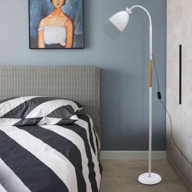 Imagem de Luminária de chão minimalista nórdica com cabeça ajustável em 720°, ideal para leitura em ambientes internos, como sofás e salas de estar (preta e branca).