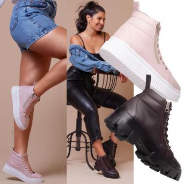 Imagem de Kit Bota Feminina: Um Par Rosa Plataforma Para Um Toque Feminino +1 Pa