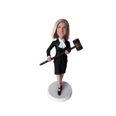 Imagem de Juíza feminina que balança a cabeça em robes com martelo, feito à mão, presente ideal para juízas, cunhadas, ideal para exibição em um tribunal ou escritório