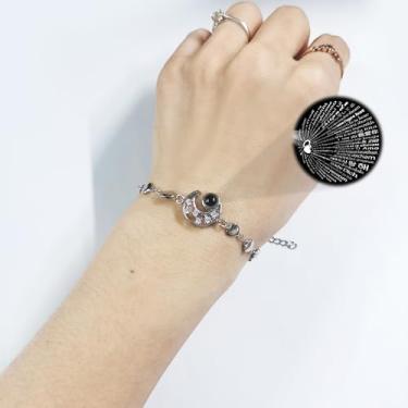 Imagem de Pulseira clássica de zircão com lua vazada eterna incrustada com 100 idiomas diferentes projeção de "I Love You", pulseiras românticas de corrente de coração, joia de zircão cintilante, Medium, Metal