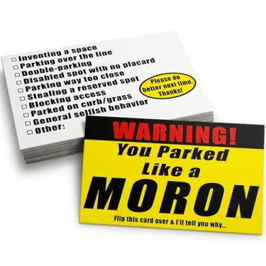 Imagem de YOU PARKED LIKE A MORON Pacote com 25 notas por Witty Yeti. É hora de punir os idiotas do estacionamento. Marque as caixas na parte de trás para listar seus pecados e obter justiça! Brincadeira hilária, presente de mordida, enchimento de meias