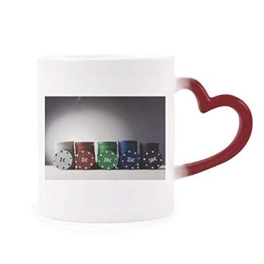 Imagem de Caneca sensível ao calor com jogo de cartas com chip para jogos e foto vermelha que muda de cor