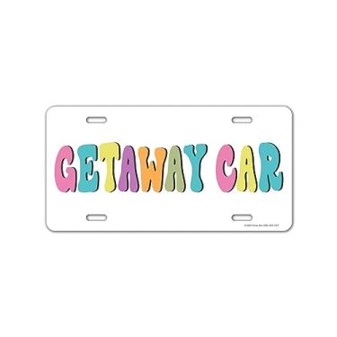 Imagem de Honey Dew Gifts, Carro de fuga, 30,48 cm x 15,24 cm, feito nos EUA, placa decorativa engraçada, placas de vaidade para carros, placas de carro inovadoras, acessórios estéticos para carros, etiquetas de carro femininas fofas