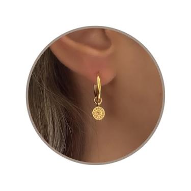 Imagem de Annika Bella Brincos de argola Huggie, delicados Huggies com pingente pendurado, argolas pequenas com pingentes, brincos hipoalergênicos de ouro ou prata sem manchas para mulheres, presente para ela