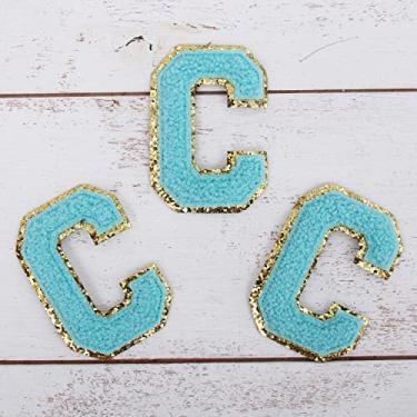 Imagem de Pacote com 3 adesivos de chenille ferro sobre glitter universitário letra "C" - Tecido de chenille azul com acabamento em glitter dourado - Costurar ou passar - 5,5 cm de altura