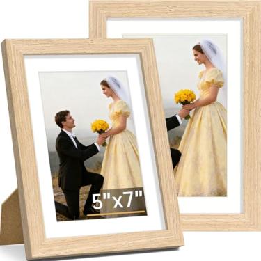 Imagem de Vittanly Conjunto de 2 porta-retratos 12 x 18 cm, moldura de madeira maciça para parede ou mesa, exibição de foto 10 x 15 com tapete ou 12 x 17 sem tapete, natural