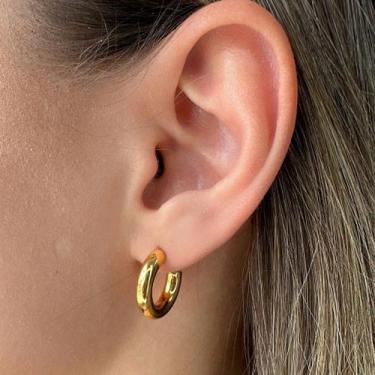 Imagem de Brinco Argola Pequena Tubo Lisa Banhado em Ouro 18k - Anastásia Joias