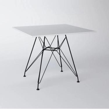 Imagem de Mesa Eiffel Quadrada 90cm Tampo De Madeira Branco Com Base De Ferro Pr