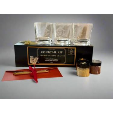 Imagem de Fab Foodie - Kit de coquetel com 3 copos de pedras gravadas em cristal, canudos de metal dourado, sais de borda, açúcares e receitas de coquetel para uma reunião divertida de amigos! Doce, salgado e