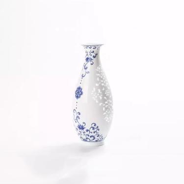 Imagem de Vaso Guanyin de cerâmica moderno azul e branco requintado vaso esculpido novo estilo chinês decoração de sala de estar decoração de mesa de chá centros de mesa