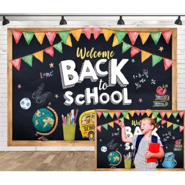 Imagem de Leowefowa Welcome Back to School Pano de fundo fotográfico 3 x 2,4 m vinil preto lousa globo bandeiras coloridas livro lápis ônibus fotografia fundo para decoração de festa escolar adereço de estúdio