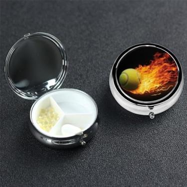 Imagem de Estojo de comprimidos com 3 compartimentos, organizador de pílulas de metal, portátil, recipiente de comprimidos de viagem, fotos de tênis, organizador de vitaminas para bolsa, bolso, presente de