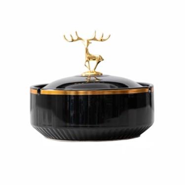 Imagem de Cinzeiros de mesa de cerâmica cinzeiro de mesa com tampa moderna criatividade à prova de vento para fumar para uso doméstico escritório ornamentos (cor: S)