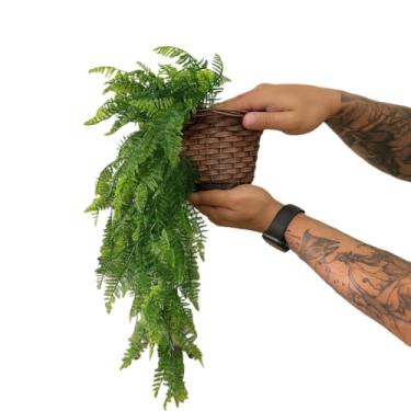 Imagem de Kit Planta Decorativa com Vaso Trançado Marrom e Pendente Folha de Samambaia Artificial – Decoração de Sala, Escritório e Varanda