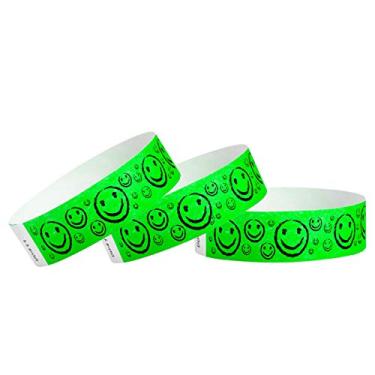 Imagem de Pulseiras Tyvek de rosto sorridente verde neon 500 Wristco para eventos - 2,5 cm x 25,4 cm - Pulseiras de papel à prova d'água, recicláveis, confortáveis, resistentes a rasgos para shows, festivais,