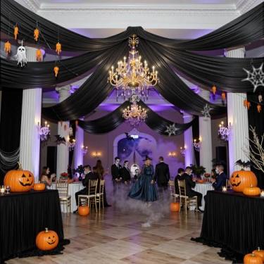 Imagem de PartyVillage 4 painéis, cortinas de teto pretas de 1,5 m x 9 m para festas de Halloween – 80 m de poliéster grosso extralongo sem rugas para decoração de barraca para festa de aniversário, cerimônia
