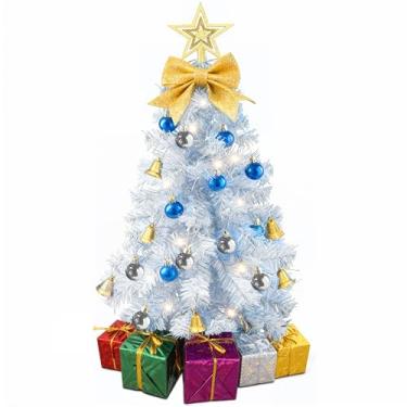 Imagem de Pequena árvore de Natal branca com luzes – Mini árvore de Natal de mesa de 58 cm com luzes de LED brancas quentes, enfeites para pendurar, laço decorativo e caixas de presente – Árvore de mesa para