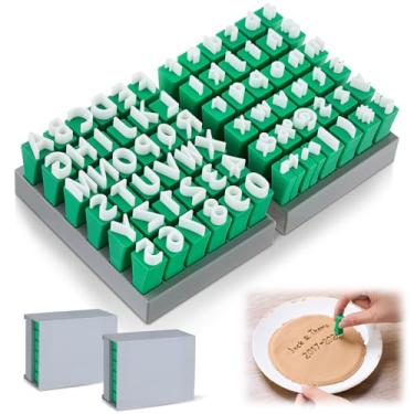 Imagem de AceOrbit Conjunto de 72 peças de carimbos do alfabeto para argila 1/5.1 cm / 12,7 mm Carimbos de carta de cerâmica para molde de pedra de degrau de argila Letras e Números Tradicionais Moldes de