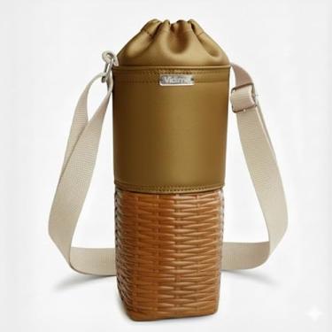Imagem de Bolsa Térmica (OURO COM CARAMELO TRANÇADO) RAMIERE para Garrafa de 750 ML em Couro Sintético - Coleção Cores VERÃO 2026