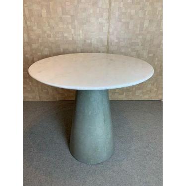 Imagem de Mesa de Jantar Cone Cimento Queimado 80 cm Tampo Mármore Branco Extra 