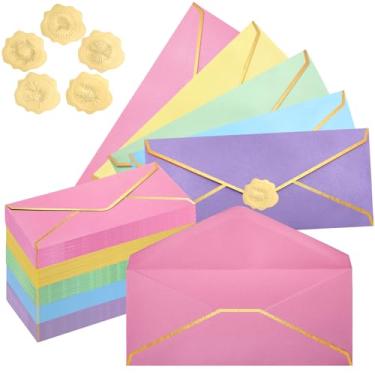 Imagem de Jetec Envelopes de correspondência coloridos nº 10 com borda dourada e adesivos dourados, envelopes tamanho carta padrão para convites de casamento, Natal, escritório, cheques, faturas (Macarons)