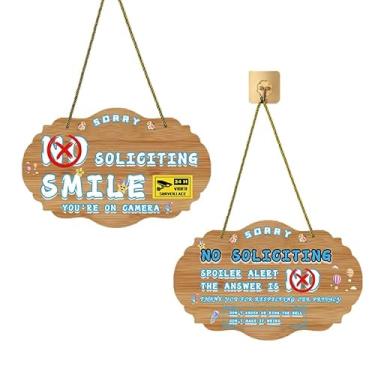 Imagem de Placa amarela de boas-vindas para porta da frente, placas “Proibido vender” para casa, amigos da família, vizinhos e entregas bem-vindos, presente de inauguração de casa, sorria, está a ser filmado