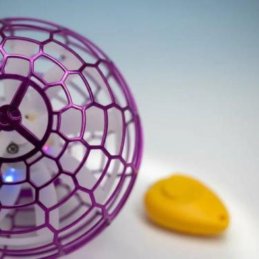 Imagem de Bola Voadora Spinner Led Drone Brinquedo Boomerang Cor:Vermelho - DREA