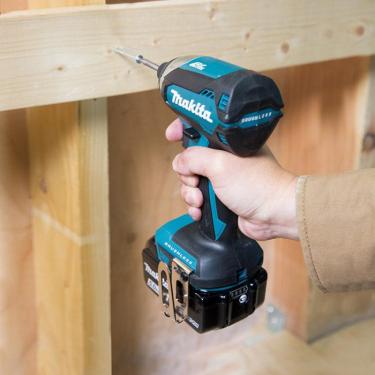 Imagem de Parafusadeira de Impacto Sem Fio 18V Torque 160N.m Resistência Água e Poeira DTD153Z Makita