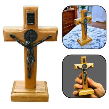 Imagem de Crucifixo Cruz de Mesa Medalha de São Bento Madeira 14 cm - FORNECEDOR