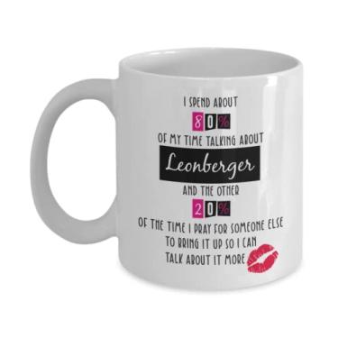 Imagem de SpreadPassion Caneca de café Leonberger, melhor presente Leonberger, cachorro Leonberger, pai orgulhoso de Leonberger, caneca engraçada para mãe Leonberger, presente Leonberger para mulheres, ideia de presente de aniversário de Natal