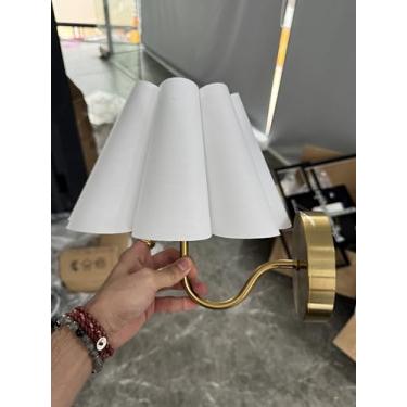 Imagem de EIDEARAY Conjunto de 2 arandelas de parede operadas por bateria, luminárias internas não conectadas de tecido branco, luzes de parede recarregáveis sem fio de 10 cores com controle remoto regulável