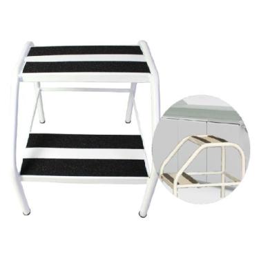 Imagem de Escada com 2 Degraus de Aço Antiderrapante Branca Reforçada para Idoso