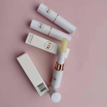 Imagem de NBR Bálsamo labial com vitamina E - 100% natural | Hidratante labial para lábios rachados, secos e descascados | Bálsamo labial natural com coco e mel | Melhor produto de cuidado labial para homens e