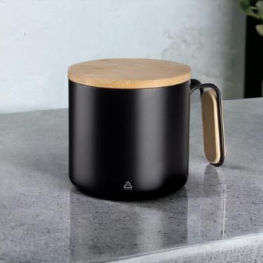Imagem de Caneca Térmica de Aço Inox com Tampa de Bambu, Parede Dupla Isolada a Vácuo, 380ml, Preta, Alça Lateral, 12cm x 8,6cm