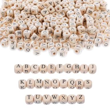 Imagem de 1060 peças de contas de madeira para pulseiras 10 mm contas de madeira quadradas naturais A-Z classificadas de madeira soltas contas de cubo contas de letras a granel para fabricação de pulseiras de