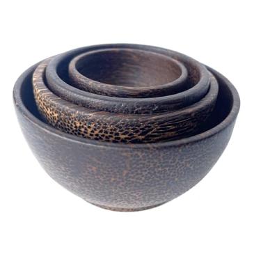 Imagem de Conjunto de 4 tigelas pequenas de madeira para condimentos – Mini copos de charcutaria de madeira de palmeira preta esculpida à mão para molhos, especiarias, nozes, lanches ou acompanhamentos