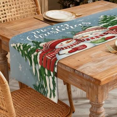Imagem de Caminho de mesa de Natal 33 x 91 cm - Decoração de mesa de jantar de cozinha de inverno para decoração de casa, bonecos de neve impressos Feliz Natal sentados em um banco vermelho em uma cena de neve