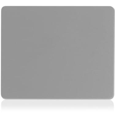 Imagem de Quality Selection Mouse pad cinza base de borracha antiderrapante para computador, precisão de rastreamento e controle de mouse de superfície lisa, mouse pads cinza padrão para mesa, escritório, casa