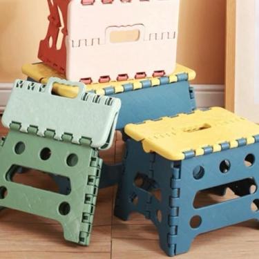 Imagem de Banqueta Dobrável Colorida 100kg - Compacta, Portátil e Ideal para Descanso e Atividades