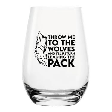 Imagem de YJXIN Taça de vinho divertida sem haste "Throw me to the wolves", presente para mulheres, ocasiões especiais 30, 40, 50, 60º aniversário para mãe, presente de aposentadoria para ela, presente da