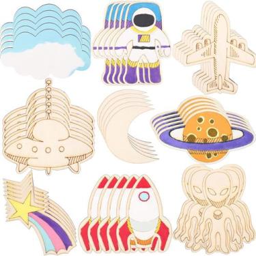Imagem de Lembrancinha de festa com tema espacial com recortes de madeira, 45 pe