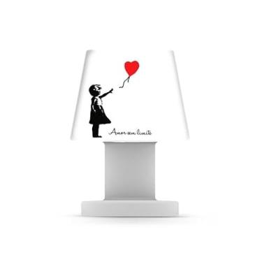 Imagem de Luminária Abajur de Mesa Decorativa, Design Minimalista, Branca, Pequena, Tema Artístico