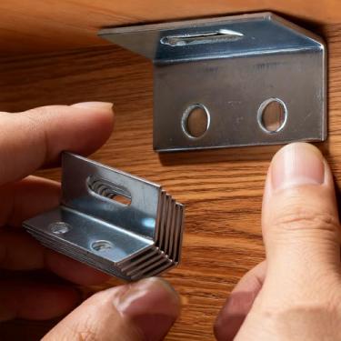 Imagem de 10 peças de fixadores de mesa, suportes de canto ajustáveis para tampos de mesa, que suportes em L usam na prateleira como fixadores de bancada (pequeno, 3 x 1,5 cm)
